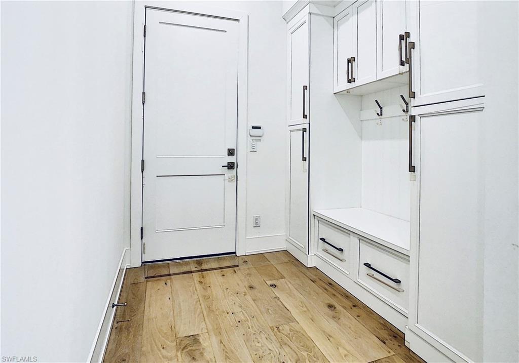 LIVINGSTON WOODS - Residential