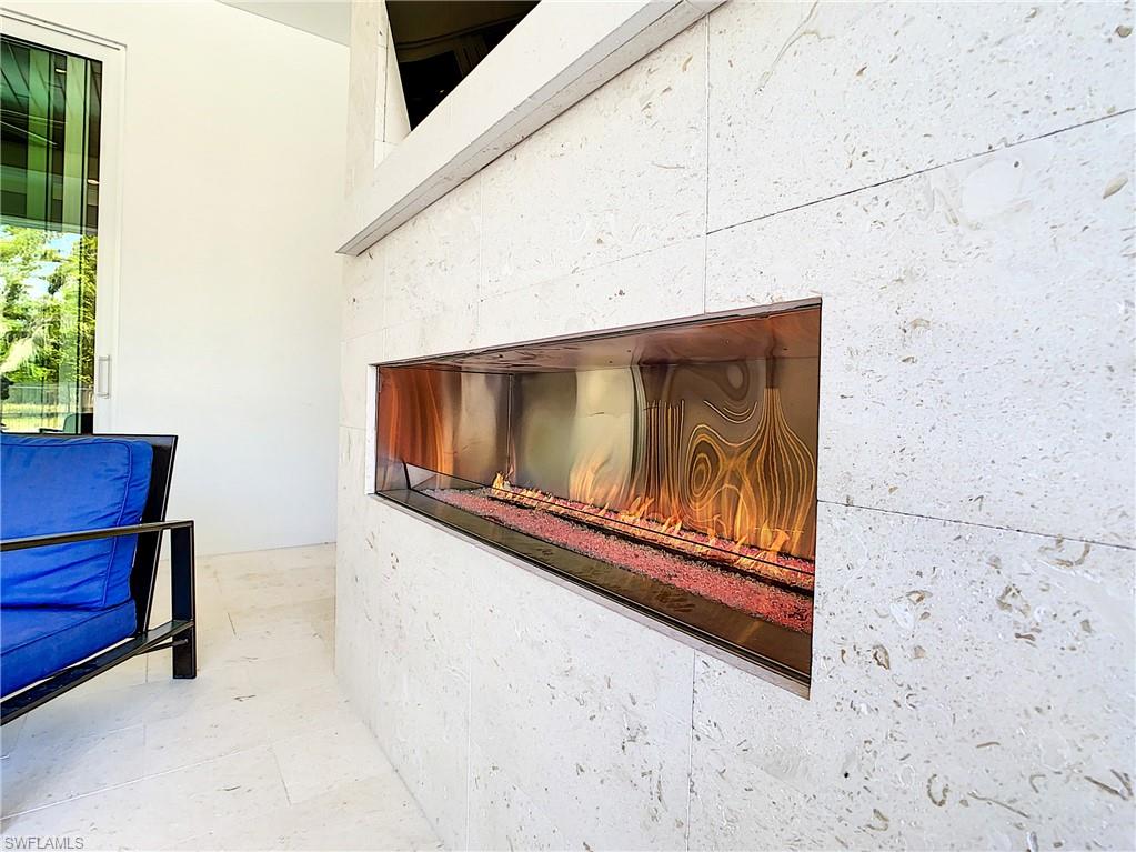 LIVINGSTON WOODS - Residential