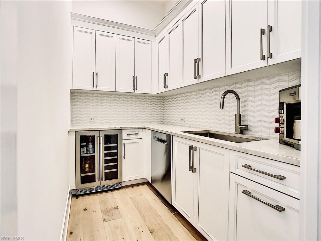 LIVINGSTON WOODS - Residential