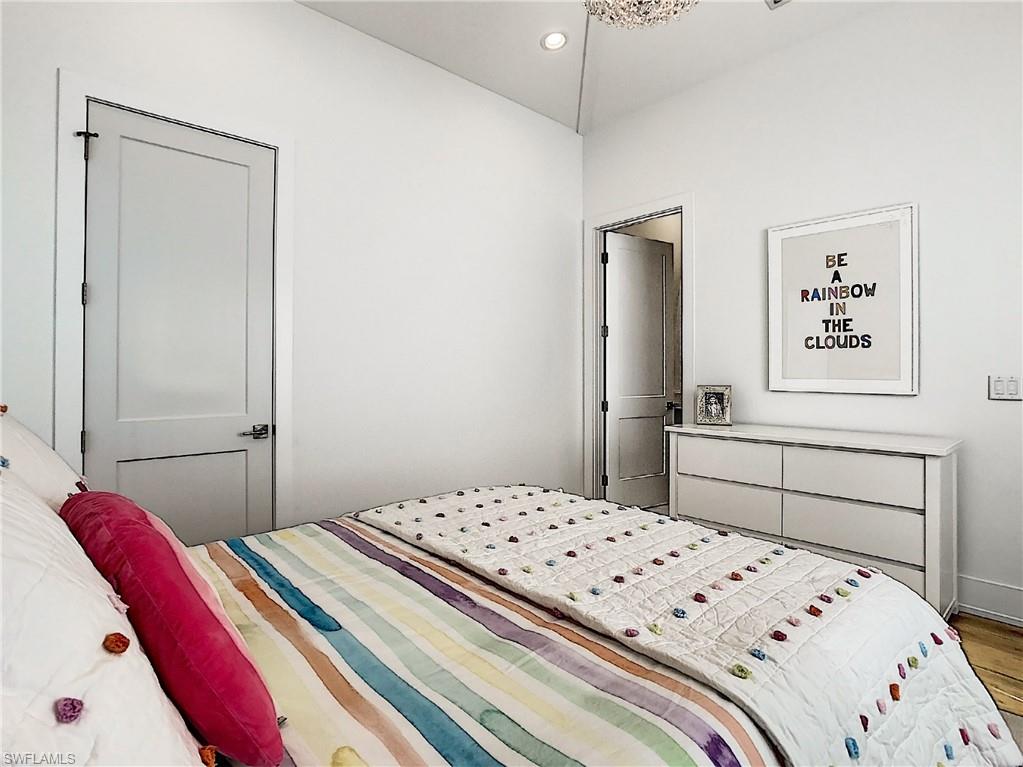 LIVINGSTON WOODS - Residential