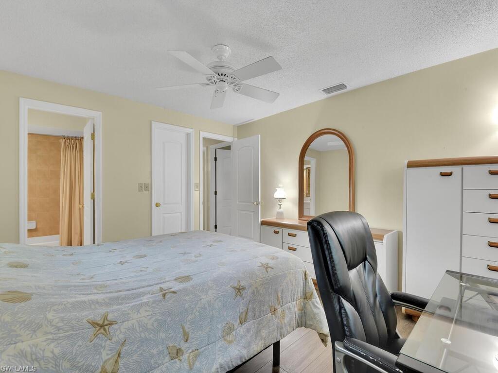 NAPLES PARK - Residential