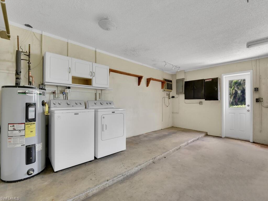 NAPLES PARK - Residential