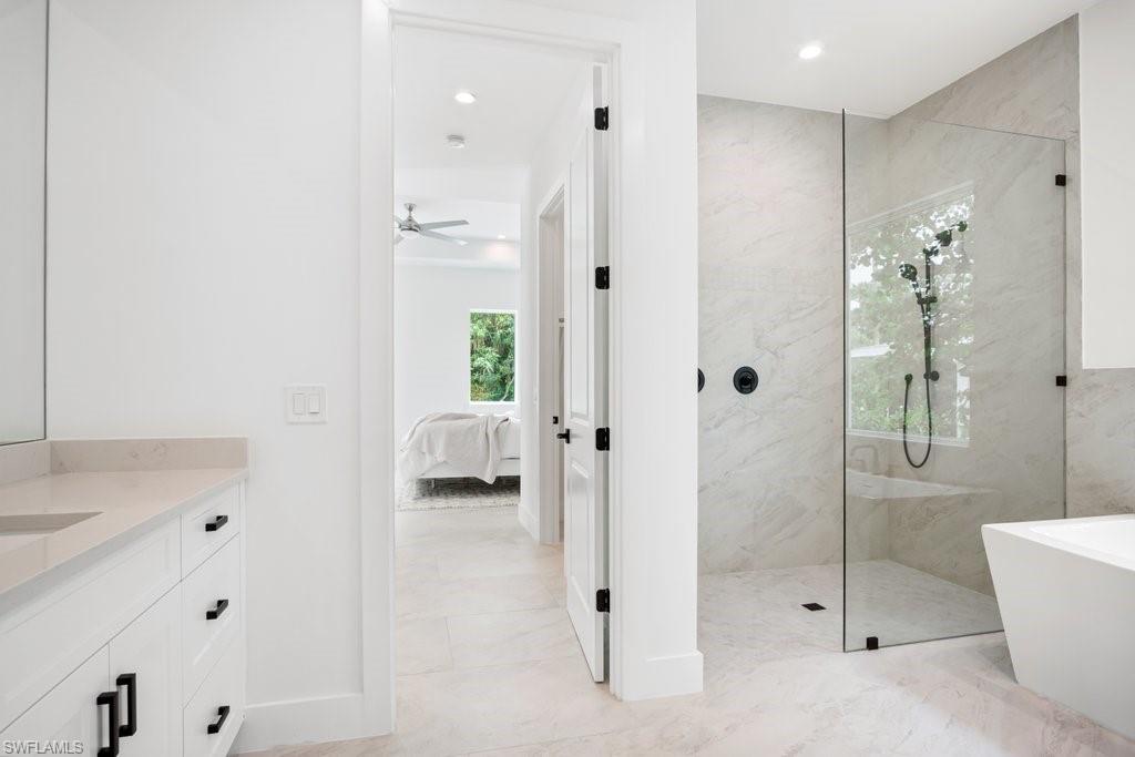 IMPERIAL SHORES - Residential