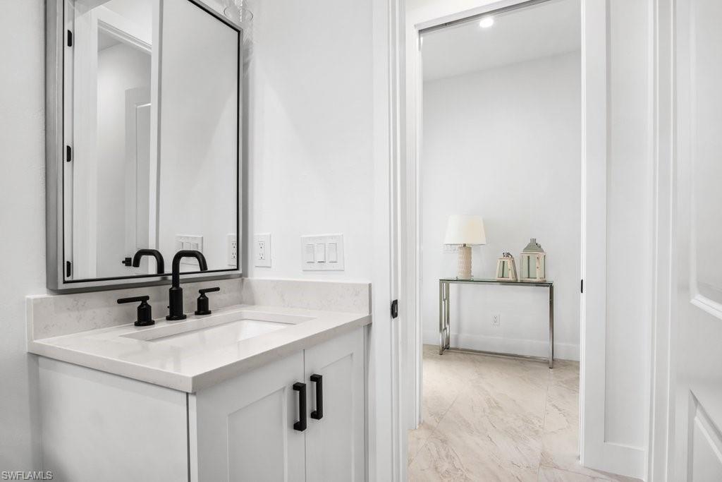 IMPERIAL SHORES - Residential