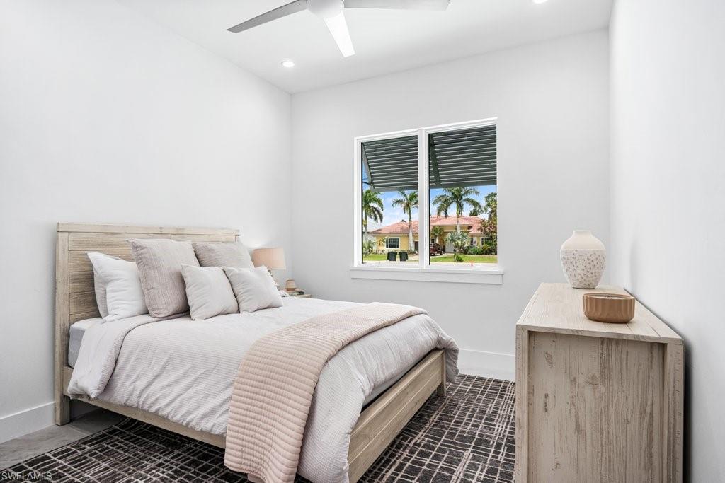 IMPERIAL SHORES - Residential