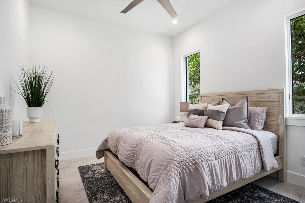 IMPERIAL SHORES - Residential