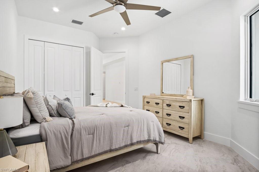 IMPERIAL SHORES - Residential