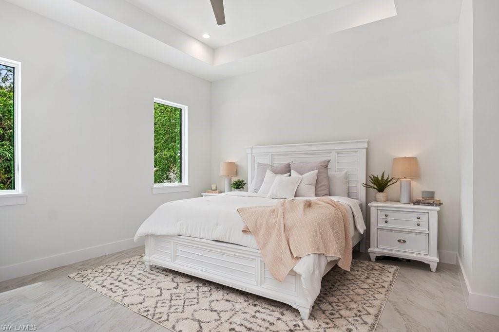 IMPERIAL SHORES - Residential