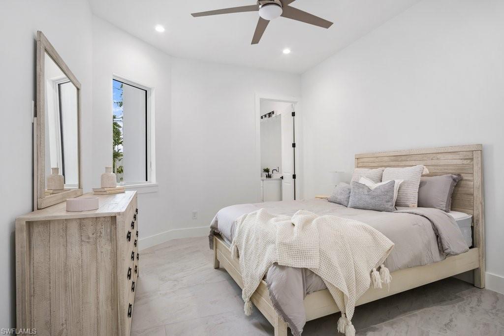 IMPERIAL SHORES - Residential