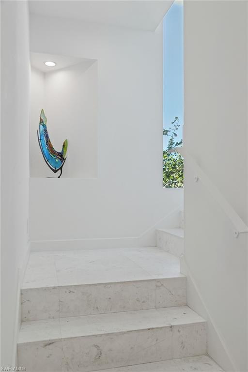 HIDEAWAY BEACH - Residential