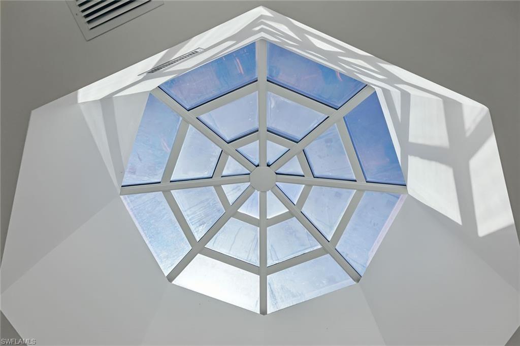 HIDEAWAY BEACH - Residential