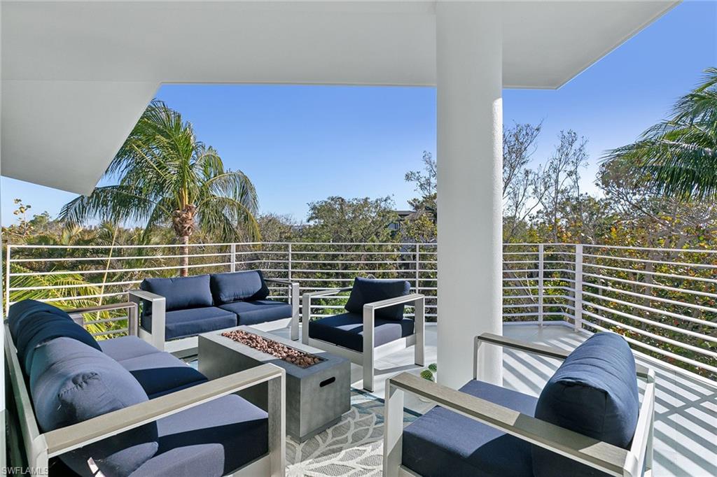 HIDEAWAY BEACH - Residential