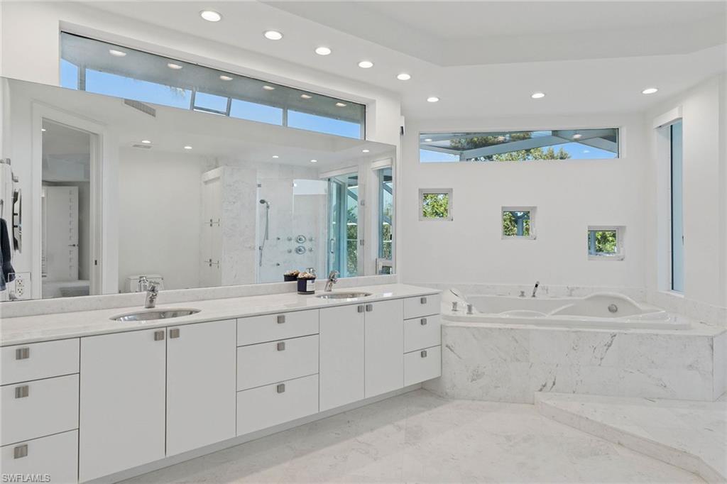 HIDEAWAY BEACH - Residential