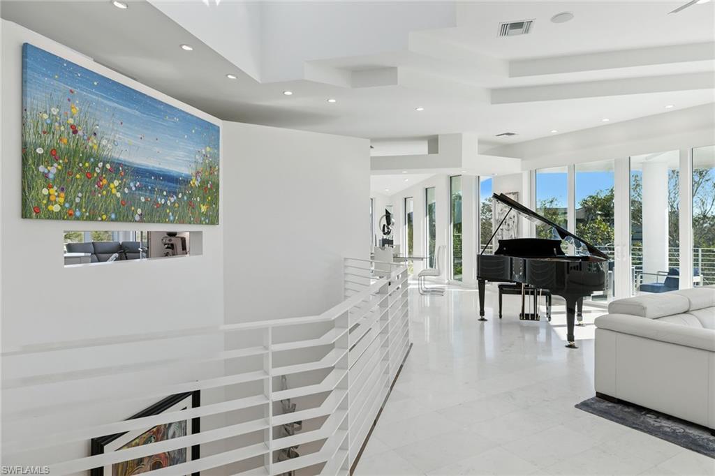 HIDEAWAY BEACH - Residential