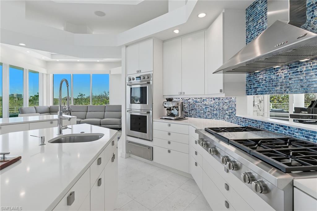 HIDEAWAY BEACH - Residential