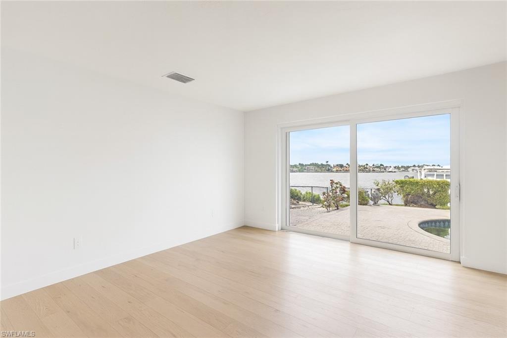 ROYAL HARBOR - Residential