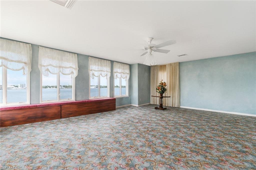 ROYAL HARBOR - Residential