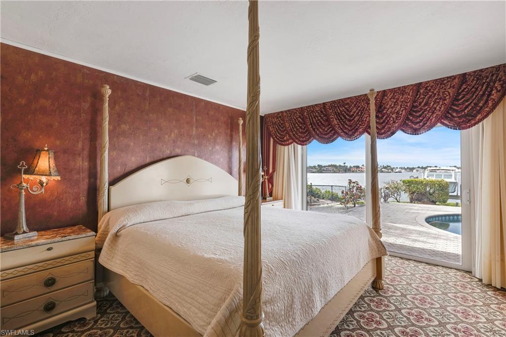 ROYAL HARBOR - Residential