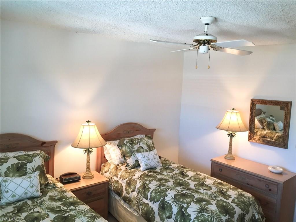 ISLAND MANOR APTS - Residential