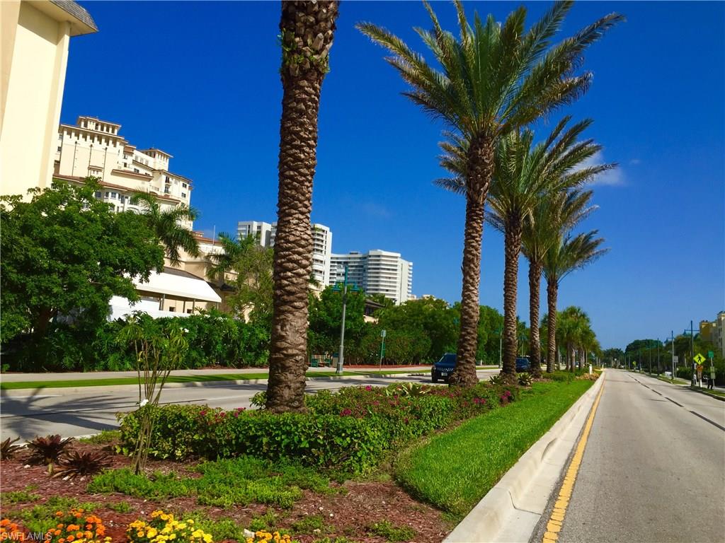 ISLAND MANOR APTS - Residential