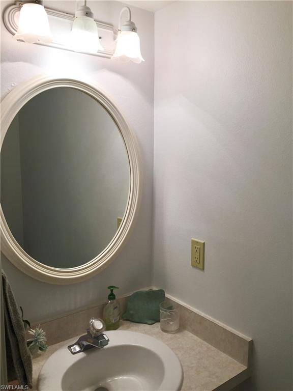 ISLAND MANOR APTS - Residential