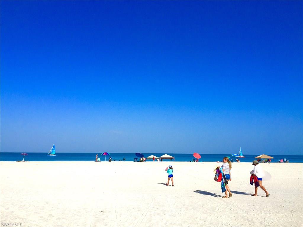 ISLAND MANOR APTS - Residential