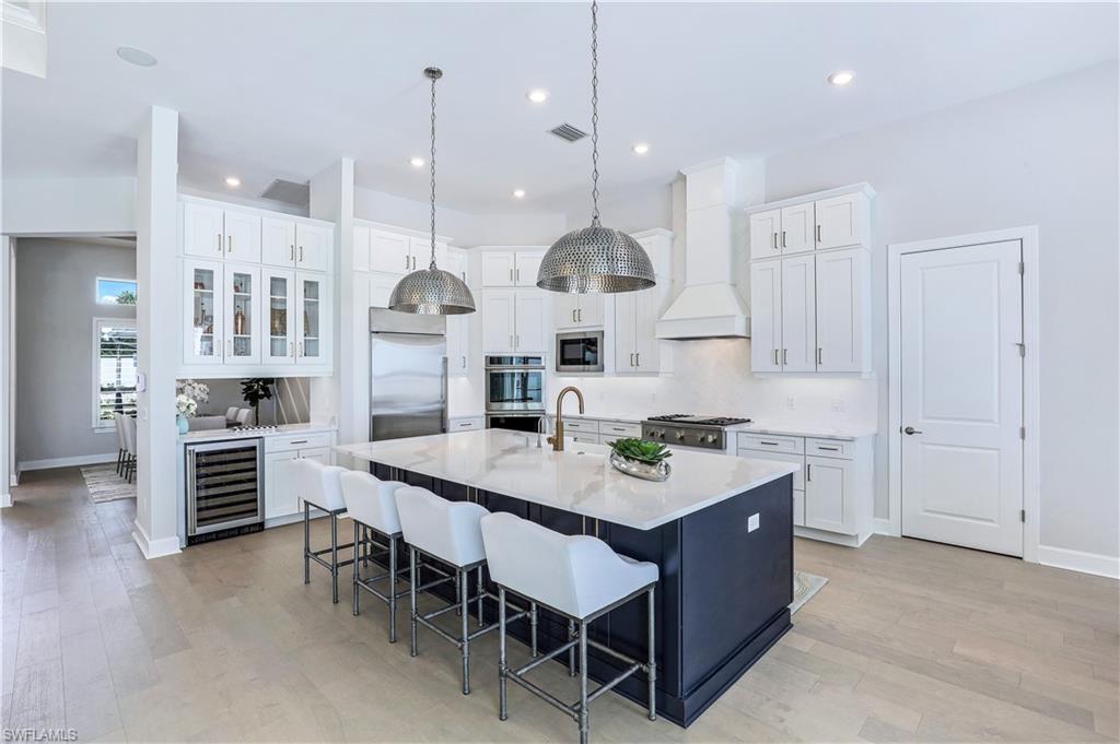 ESPLANADE LAKE CLUB - Residential