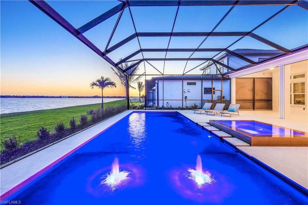 ESPLANADE LAKE CLUB - Residential