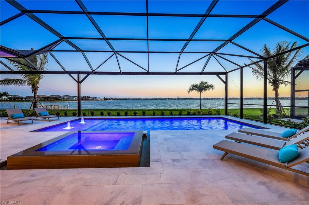 ESPLANADE LAKE CLUB - Residential