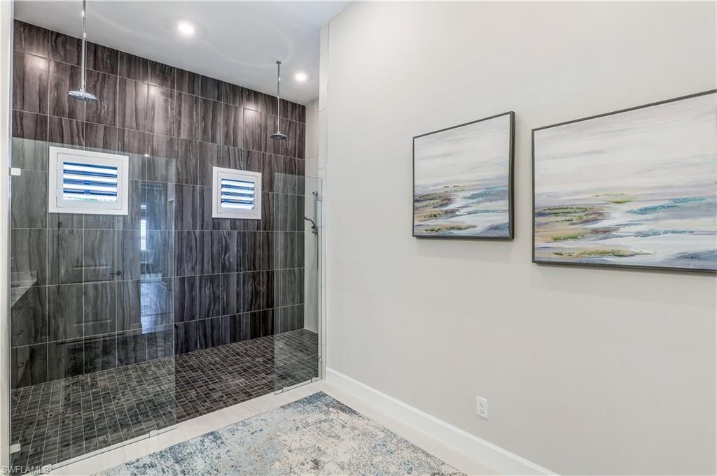 ESPLANADE LAKE CLUB - Residential