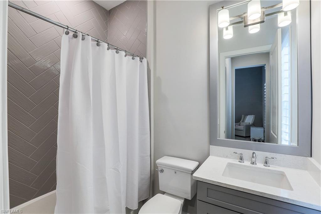 ESPLANADE LAKE CLUB - Residential