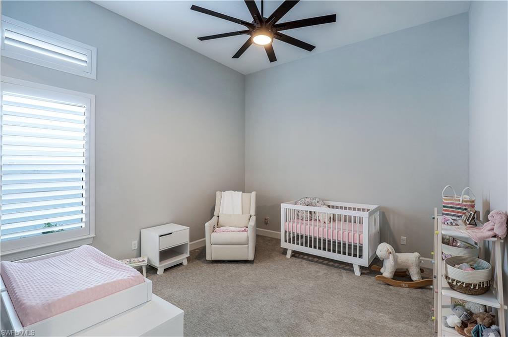 ESPLANADE LAKE CLUB - Residential