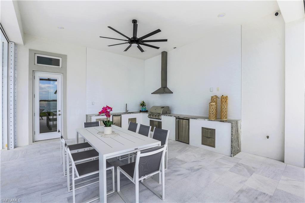 ESPLANADE LAKE CLUB - Residential