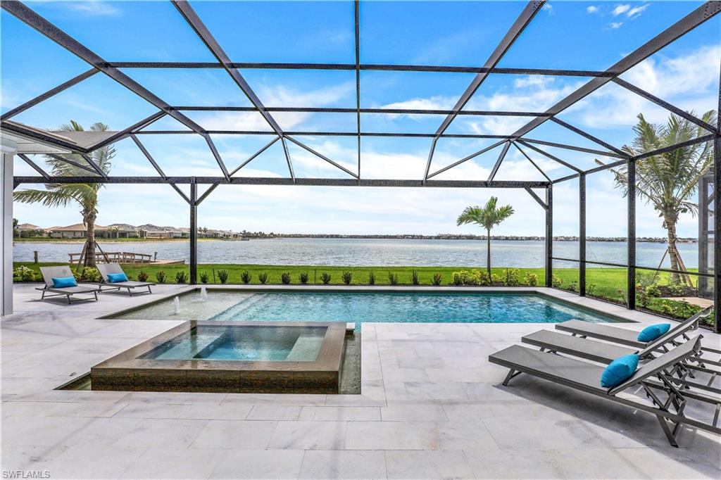 ESPLANADE LAKE CLUB - Residential