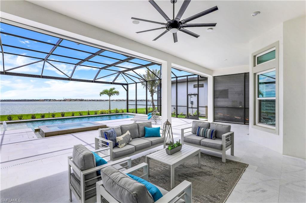 ESPLANADE LAKE CLUB - Residential