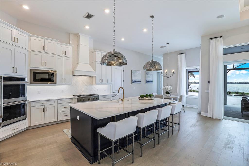 ESPLANADE LAKE CLUB - Residential