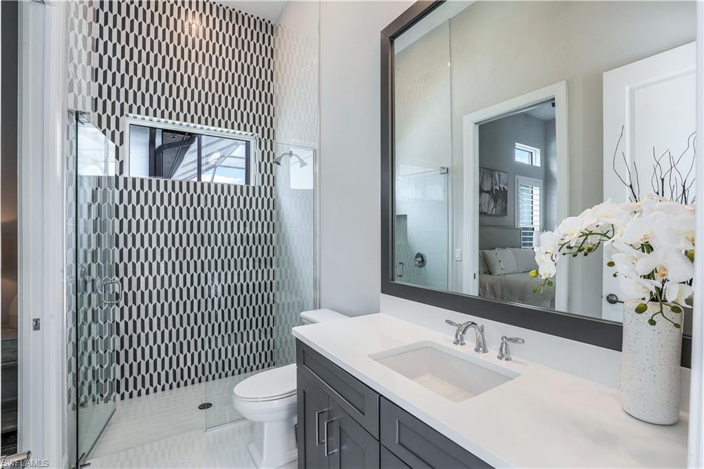 ESPLANADE LAKE CLUB - Residential