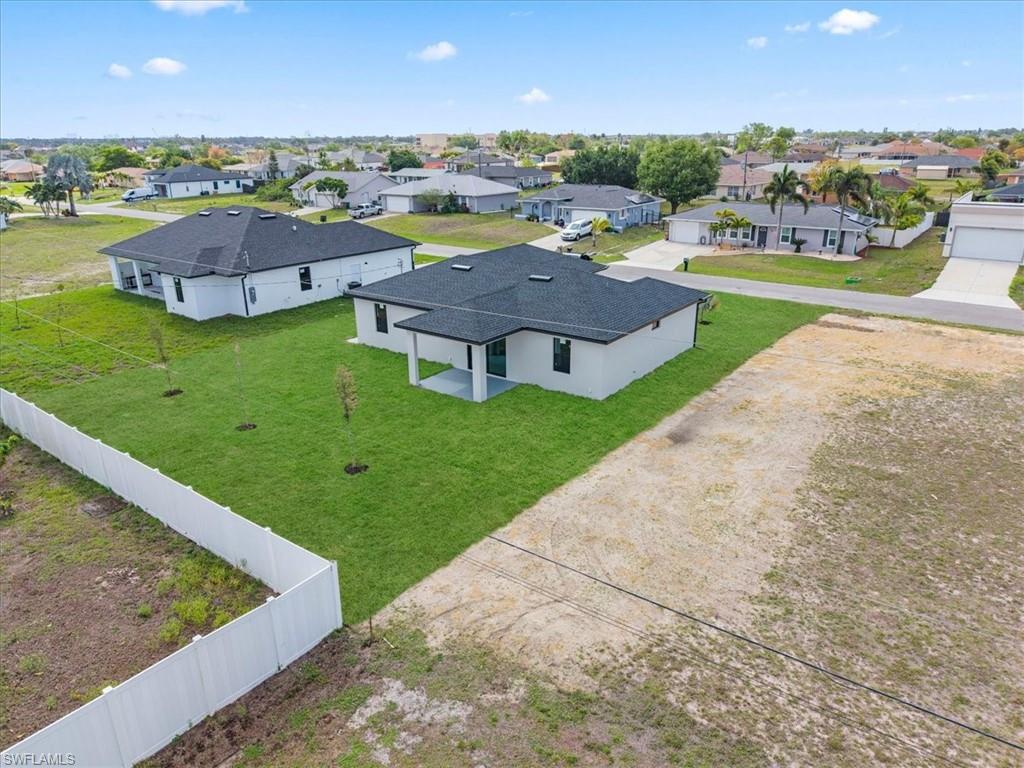 CAPE CORAL - Residential