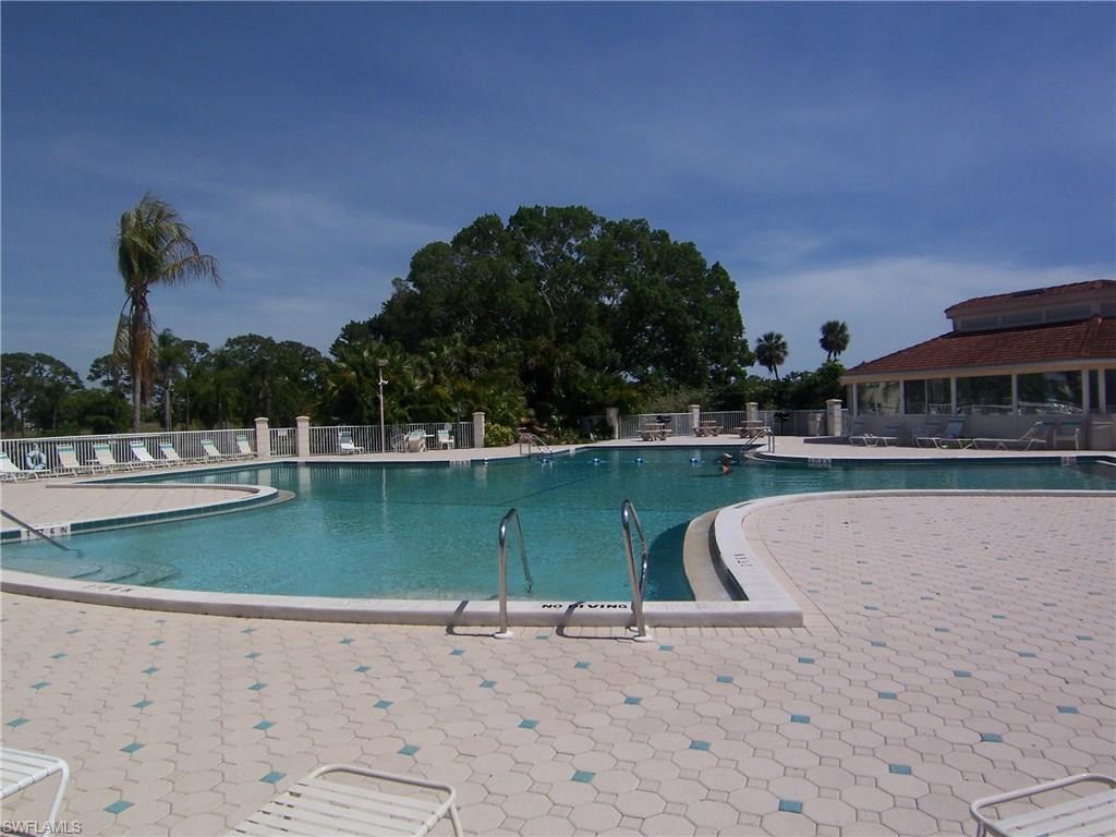 FAIRWAY VILLAS - Residential