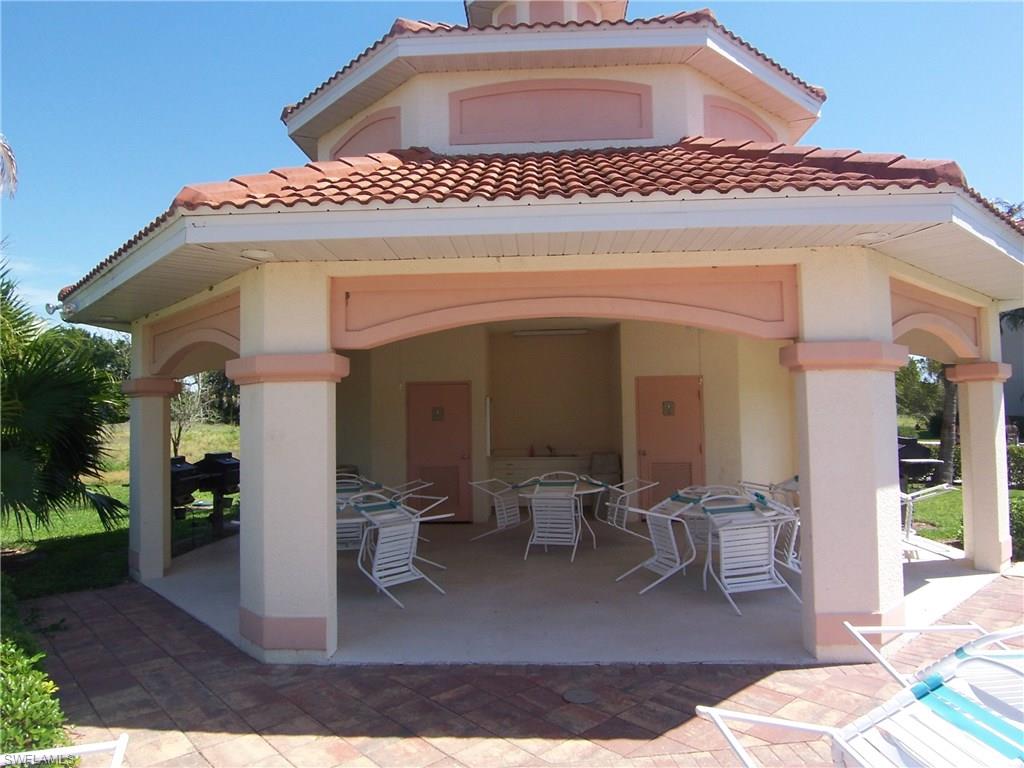 FAIRWAY VILLAS - Residential