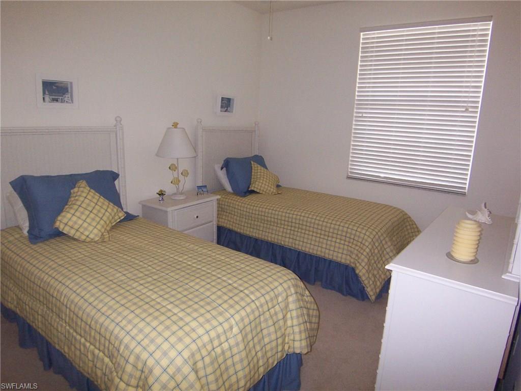 FAIRWAY VILLAS - Residential