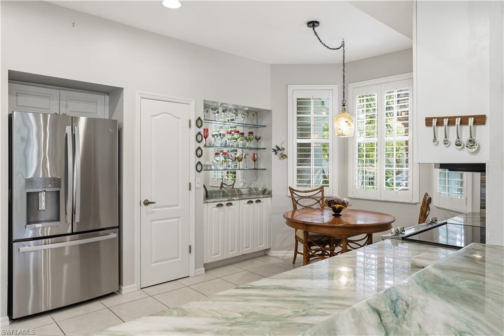 LAS BRISAS AT SPANISH WELLS - Residential