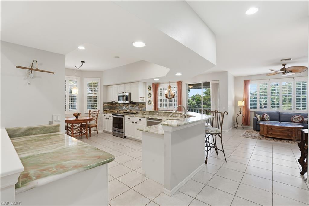 LAS BRISAS AT SPANISH WELLS - Residential