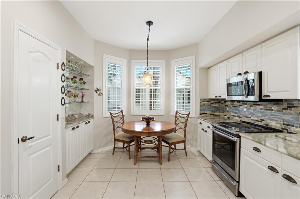 LAS BRISAS AT SPANISH WELLS - Residential