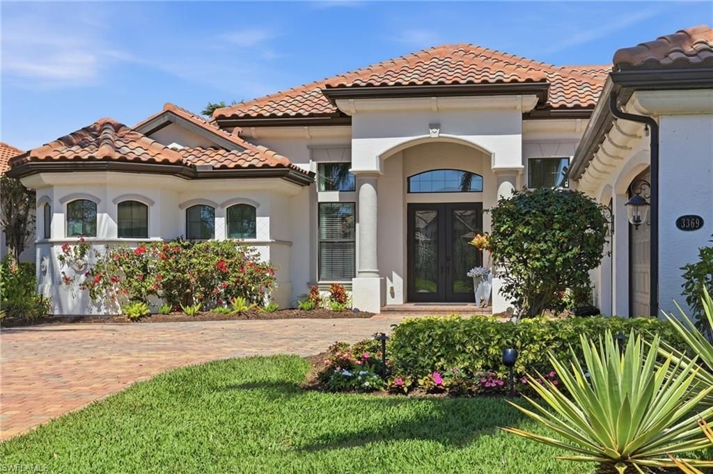 Photo of 3369 Runaway LN, NAPLES, FL 34114 (MLS # 226011036)