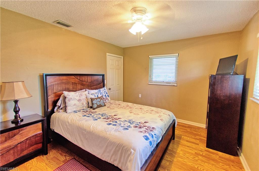 NAPLES PARK - Residential