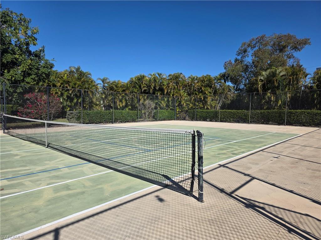 GLADIOLUS GARDENS CONDO ASSN - Residential Lease