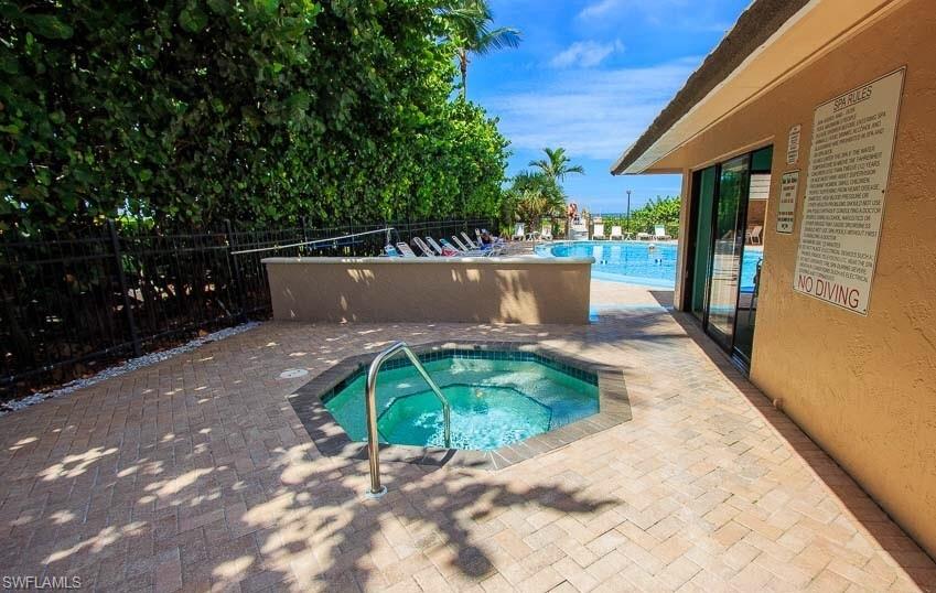 SEA WINDS OF MARCO - Residential