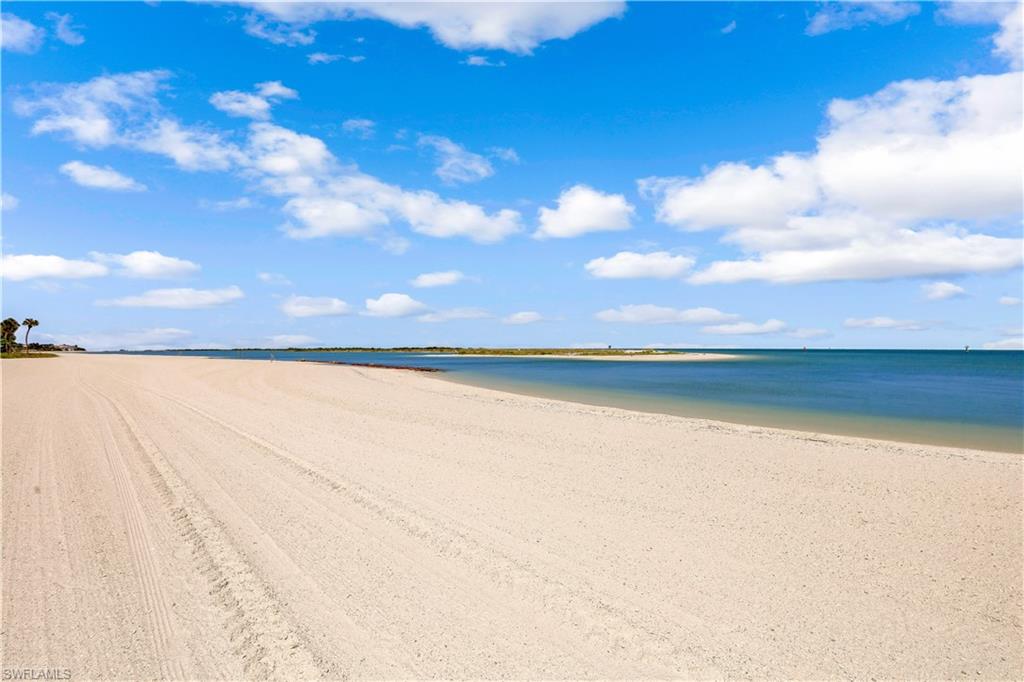 HIDEAWAY BEACH - Residential