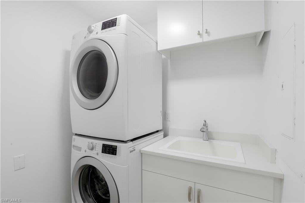 HIDEAWAY BEACH - Residential